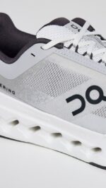 On Running Cloudsurfer Next Glacier White - Image 4