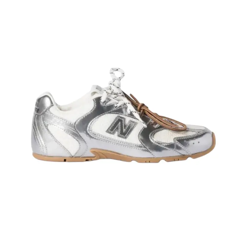 IMG_7235.webp NEW BALANCE 530 X MIU MIU METALLIC SILVER - Image 1