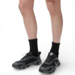 On Running Cloudsolo Loewe Black - Image 2
