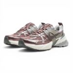 Nike V2K Run ‘Smokey Mauve’ - Image 3